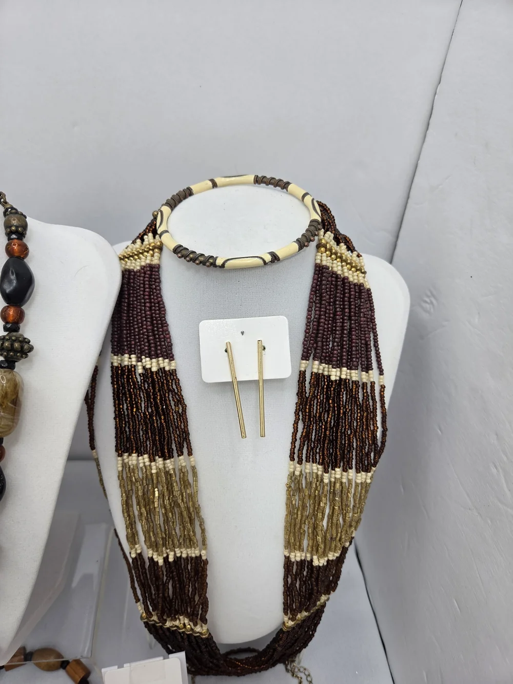 HUGE! 38pc Vintage To Now Jewelry Lot CHICO'S KENNETH LANE NRQ Necklace Earrings - Picture 7 of 16